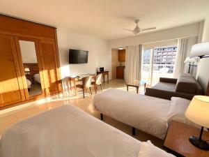 PYR Beach and Pool Studio III