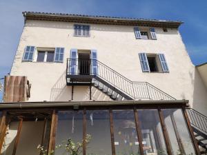 Maisons de vacances Village house surrounded by greenery : photos des chambres