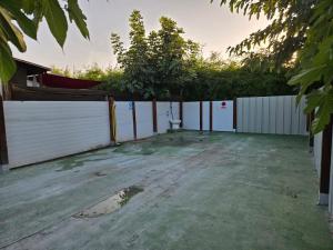 Empty lot room in Bungalows Park Albufera