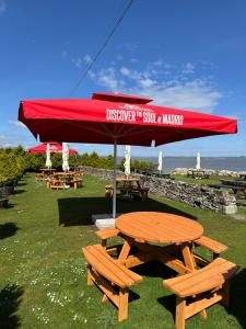 The Auld Byre - by the Beach