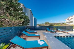 Villa Isola 4 luxury apartment with a pool for 4