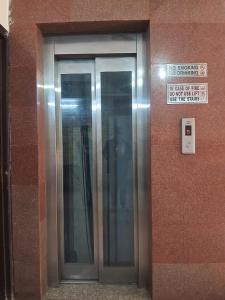 Hotel Green High - Near Laxmi Nagar Metro