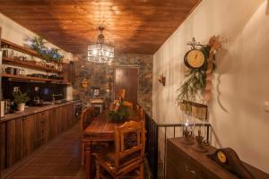 Dandy Villas Palios Agios Athanasios - Rustic - Fireplace - Village Square