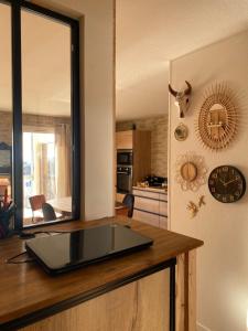 Appartements Appartement au Bord de l-eau vue Bassin d-Arcachon et Port : photos des chambres