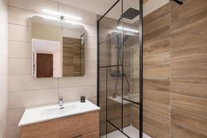 Appartements Buissiere Apartment - Cozy for 4 people in Oullins : photos des chambres