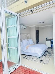 The Holiday House Harties