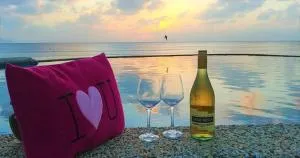 La Luna Beach Resort - Maydolong