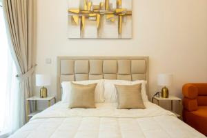 Millenium Binghatti Residences Business Bay- Stylish Studio with Canal View