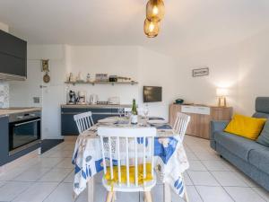 Carnac: Charmant 2 Pièces avec Parking près des Plages - FR-1-477-214