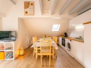 Carnac : Appartement 3 pièces avec mezzanine et parking pour 6 pers. - FR-1-477-250