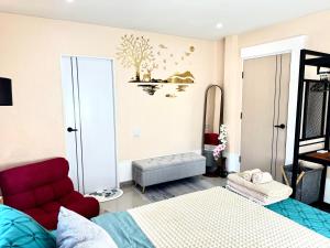 Check it Near Panyaden,SBS,Kad Farang,13min to airport