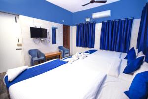 Hotel Doubleonestays opp to Auroville Beach