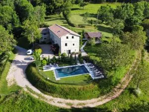 Le Petit Val d'or - Piscine & Plein air - Chalencon