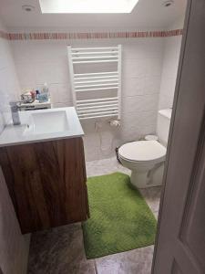 Villas Charmante maison avec piscine : photos des chambres