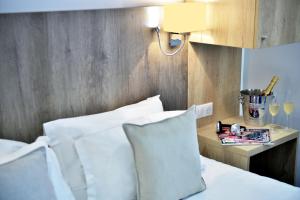 Hotels Hotel Eugenie : photos des chambres