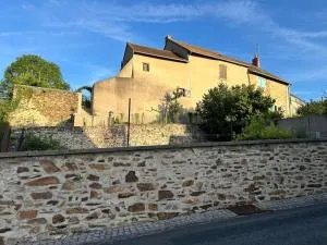 La maison du rempart - Feusines