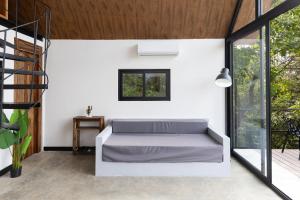 Luxury 2 BR Cabin with Jacuzzi Valle de Antón