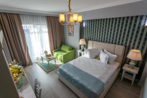 Phoenicia Express Hotel