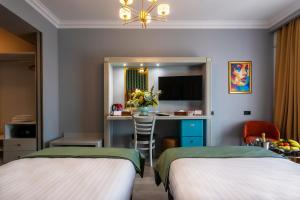 Phoenicia Express Hotel