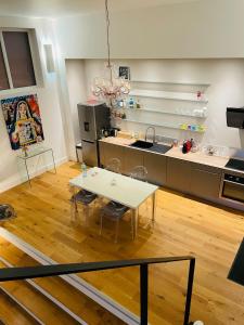 Appartements Loft Reims - Parking gratuit : photos des chambres