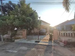 AmyKay Semi-D Homestay - Bakar Parit