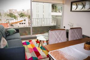 HOM I Comodo Depto 2D2B 4PAX Parking Providencia FB106