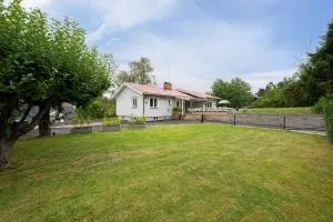 Serene 3-Bedroom Villa - Nynäshamn