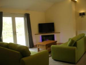 River Lodge Hot Tub Sleeps 6