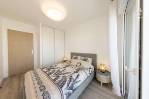Appartement de standing, tout confort, centre-ville Saint-Pierre dOléron SPO000-694