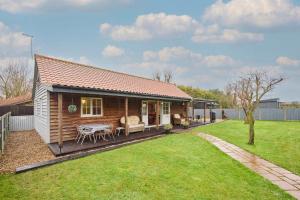 Host & Stay - Dovecote View