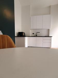 Milano Center Navigli renewed apartment with AC, Wifi 800Mbits, Metro link to Airport and Central Station