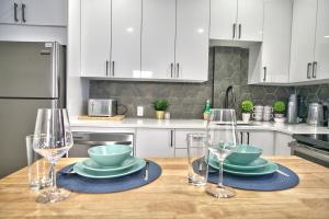 Sherby LUX - Central, Parking, Renovated, Sleeps 6