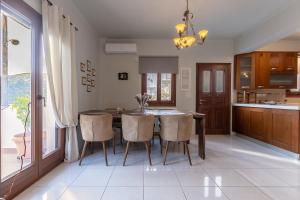 Melanes Serenity 3Br Apartment