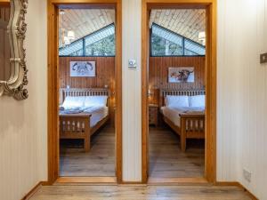 Cabin W Hot Tub, Sauna, King Beds, National Park