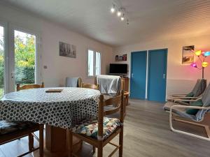 Villas Maison 3 pieces 5 couchages La Bree Les Bains LBO000-052 : photos des chambres