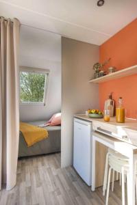 Campings Camping 3 etoiles - Piscine - ccaihfi : photos des chambres