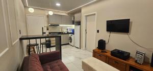 Apto dos famosos na Quadra Mar de Baln Camboriú