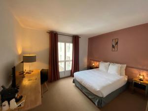 Hotels Logis Hotel Medieval, Montelimar Nord : photos des chambres