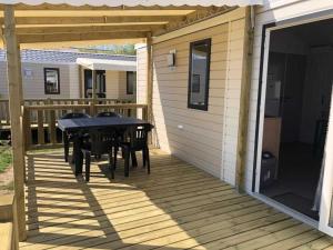 Campings Camping 3 etoiles - Piscine - ccaihff : photos des chambres