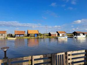 Campings Camping 3 etoiles - Piscine - ccaihff : photos des chambres