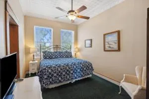 The Galveston Room - Caddo