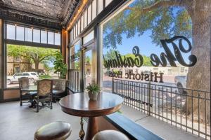 The Eastland Historic Hotel- Imperial Room