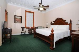 The Eastland Historic Hotel- Imperial Room