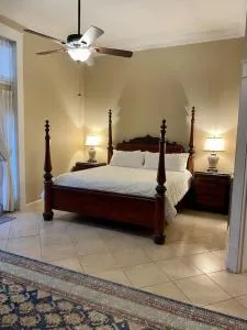 The Justin Room at The Eastland Historic Hotel - Breckenridge