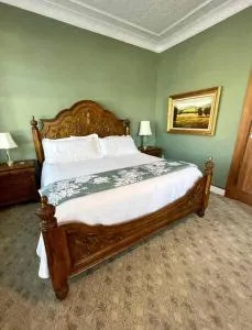 The Austin Room - Eastland