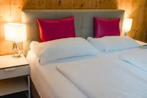 4U Hotel MEN ONLY - 阿诺尔德施泰因