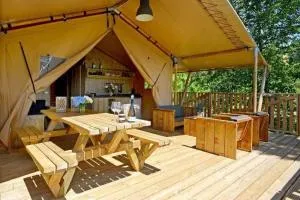 Camping 3 étoiles - Piscine - ccb0dic - Bressac