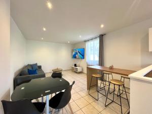 Maisons de vacances Maison de ville renovee a 15 min de Lyon : photos des chambres