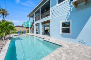 Mid Island Beach Getaway - Close to Beach, Heated Pool - Suntide - Roelens