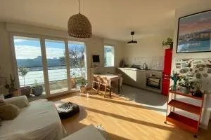 Two-bedroom apartment with balcony - 韦尔图